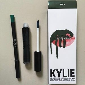 Kylie lip kit in Trick NEW Authentic